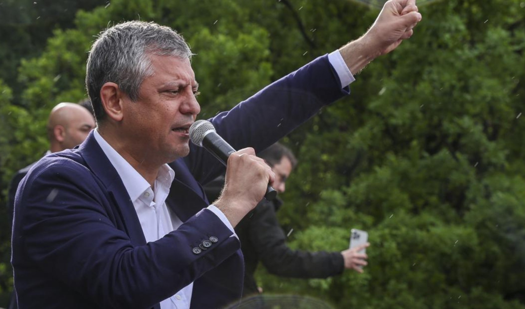 CHP kulisleri hareketli: Özgür Özel'in yeni partisi için tarih verildi!