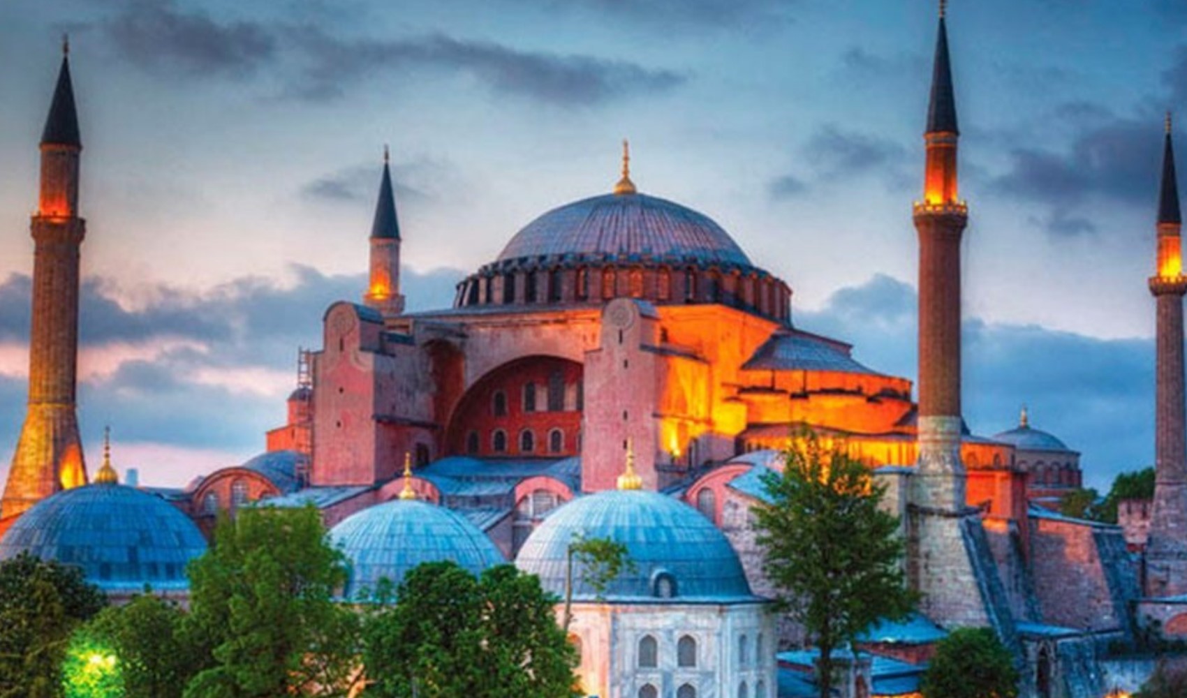 Ayasofya'nın ibadete açılış yıldönümünde AKP'lilerden yürüyüş çağrısı