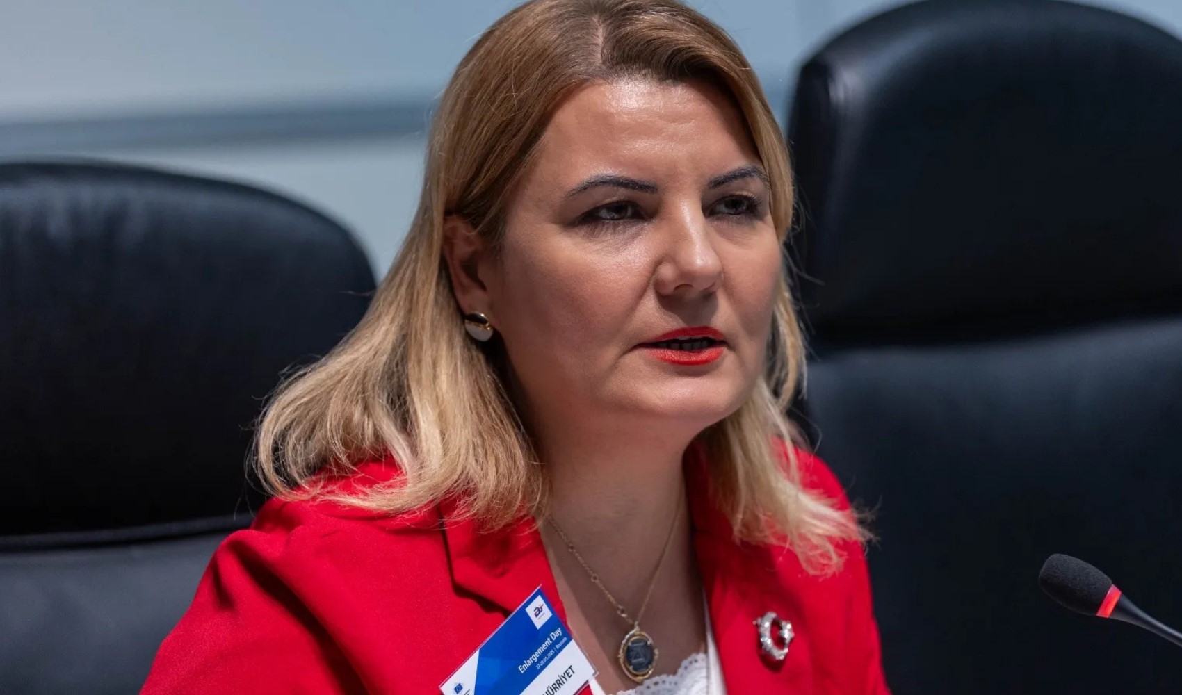 İzmit Belediyesi’nde peş peşe gözaltılar: Hürriyet’in eski şoförü de gözaltına alındı