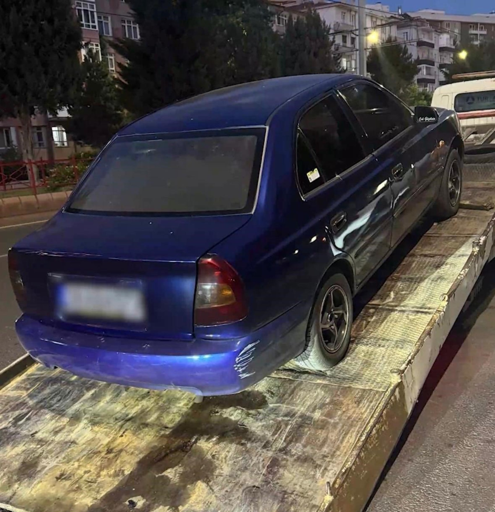 Ehliyetine el konulduğu halde direksiyon başına geçen 174 sürücüye 34 milyon 800 bin TL ceza