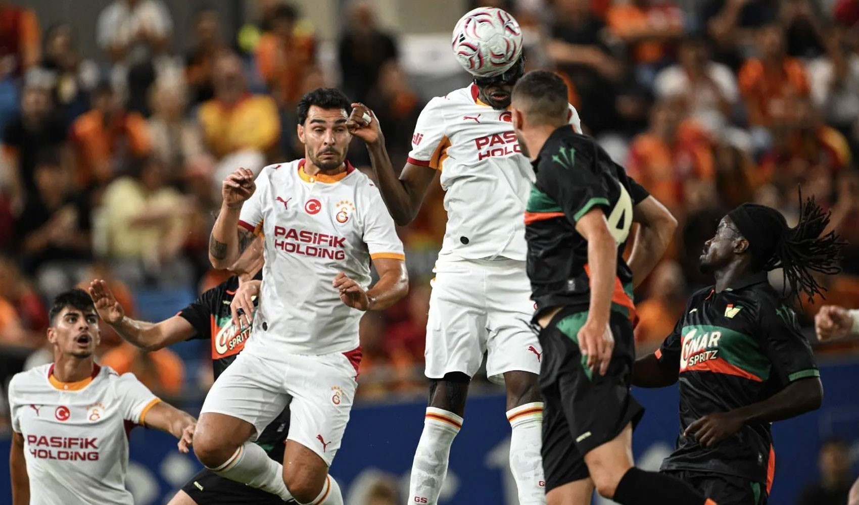 Galatasaray, RAMS Park'ta Rennes'i ağırlıyor