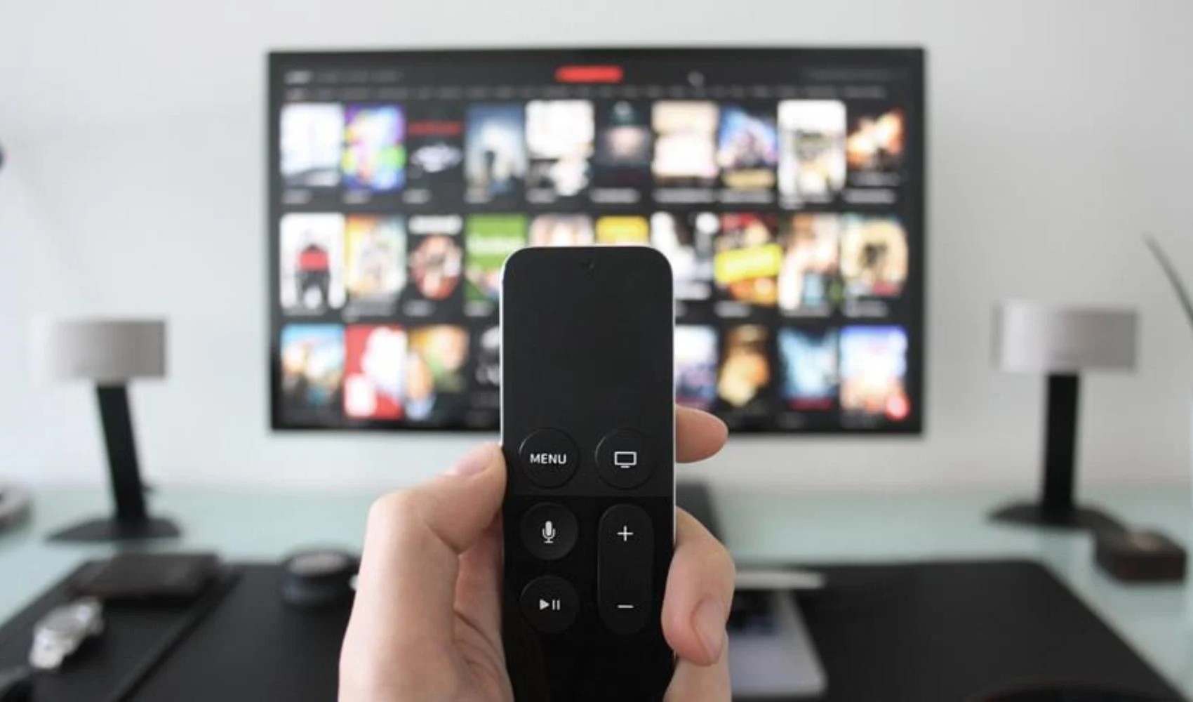 Langes Fernsehen im mittleren Alter mit Veränderungen der Gehirngesundheit Jahre später in Verbindung gebracht