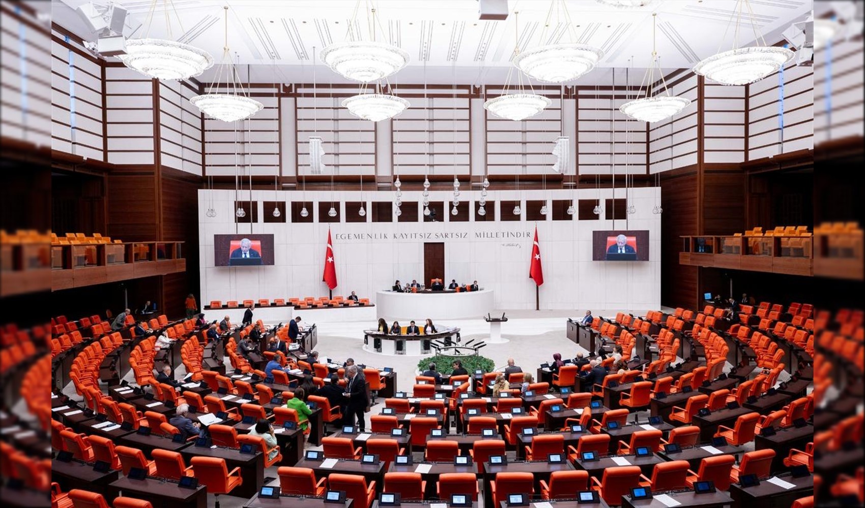 Şehit yakınları ve gazilerin özlük hakları için kritik teklif yasalaştı