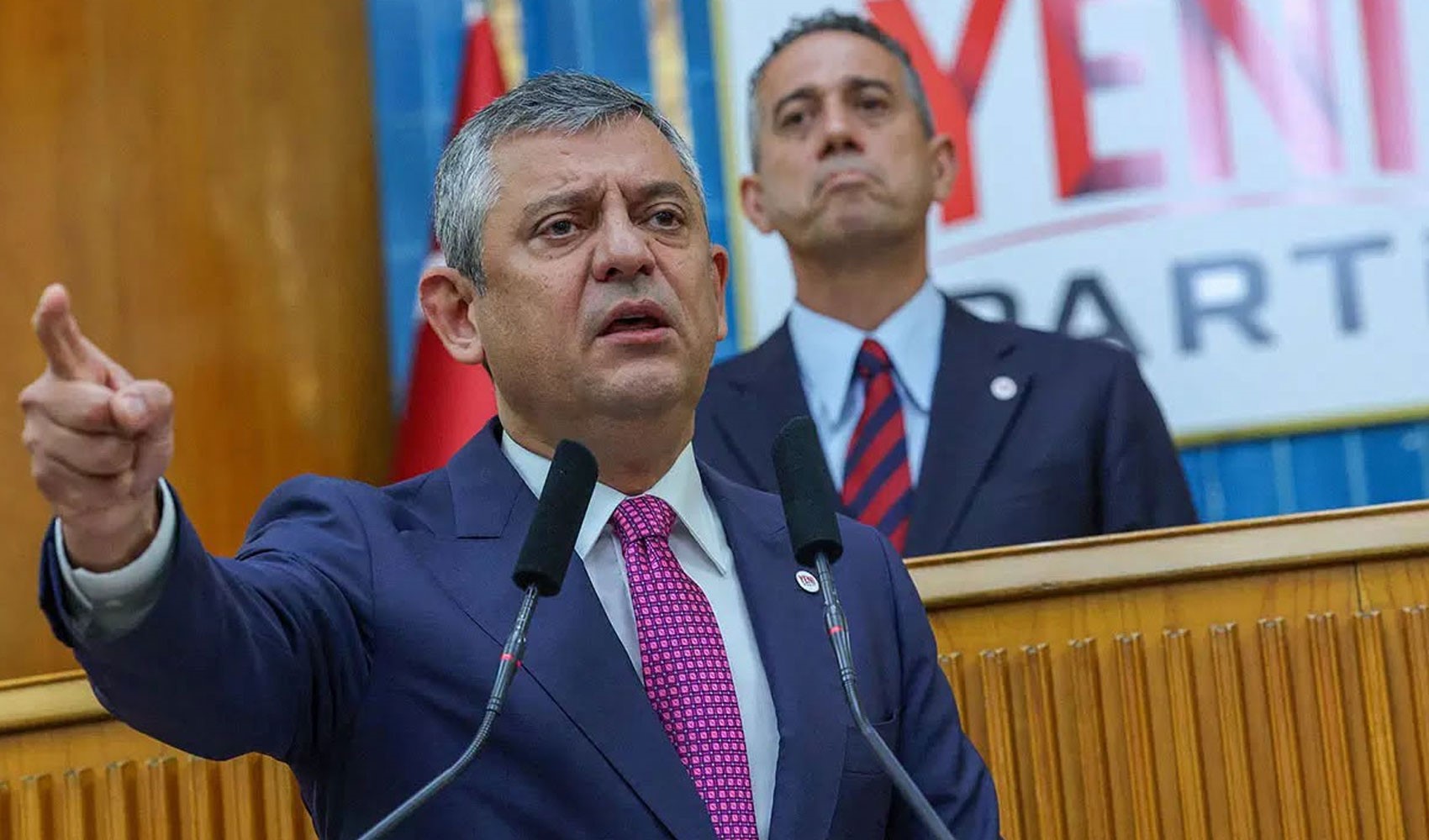 Özgür Özel'in kapalı grup toplantısındaki çerçeve yasa sözleri ortaya çıktı!