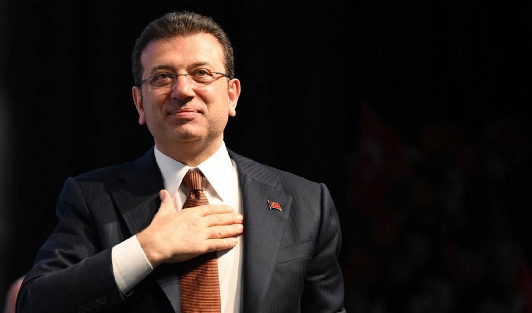 Ekrem İmamoğlu: Özgür Özel'in aldığı kararın altına imzamı atıyorum