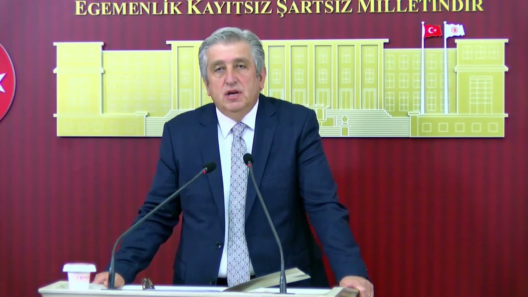 Özgür Özel'in partisinde büyük fire: YENİ Parti'de çerçeve yasaya 'hayır' diyen milletvekilleri belli oldu