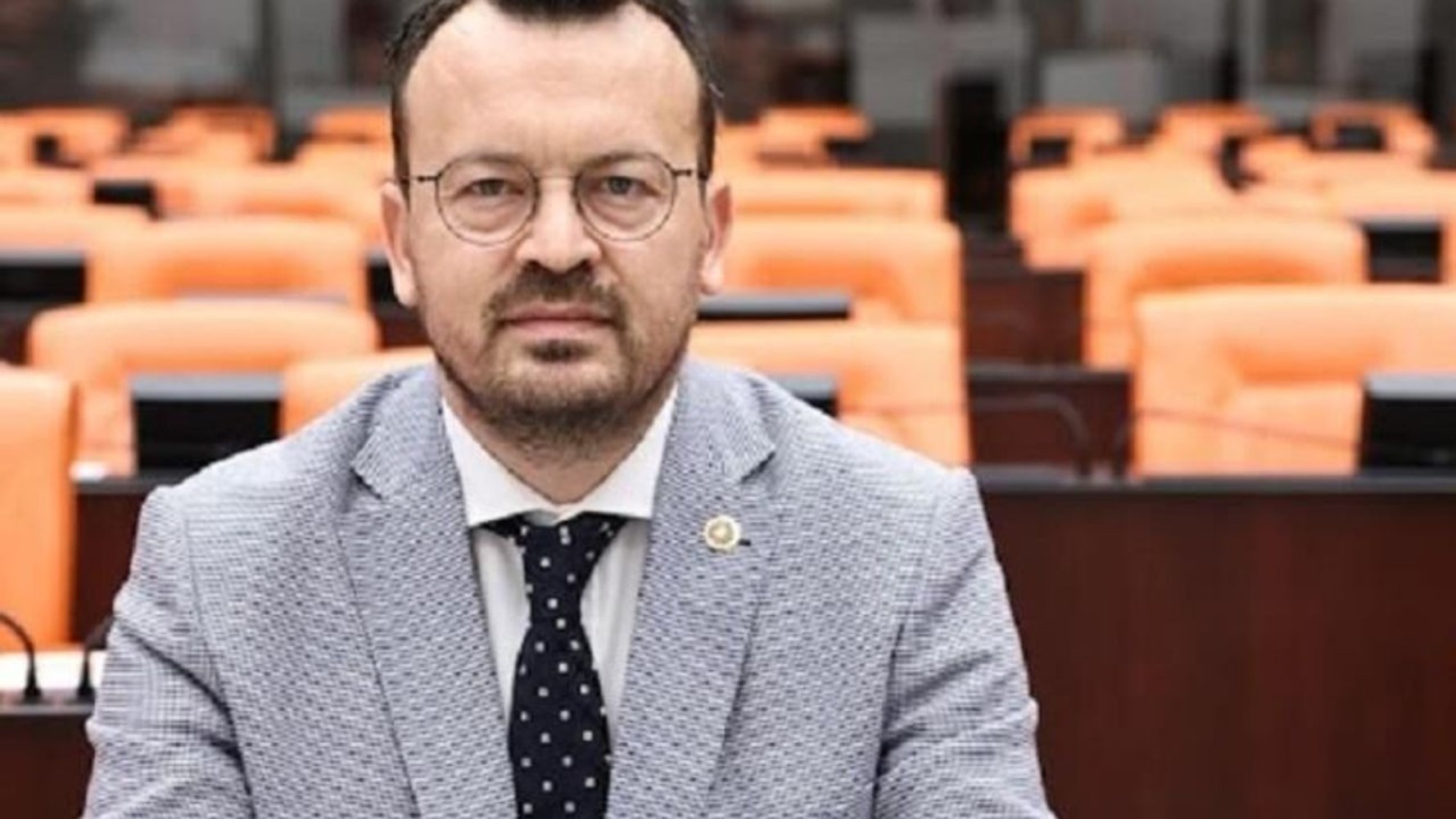 Özgür Özel'in partisinde büyük fire: YENİ Parti'de çerçeve yasaya 'hayır' diyen milletvekilleri belli oldu