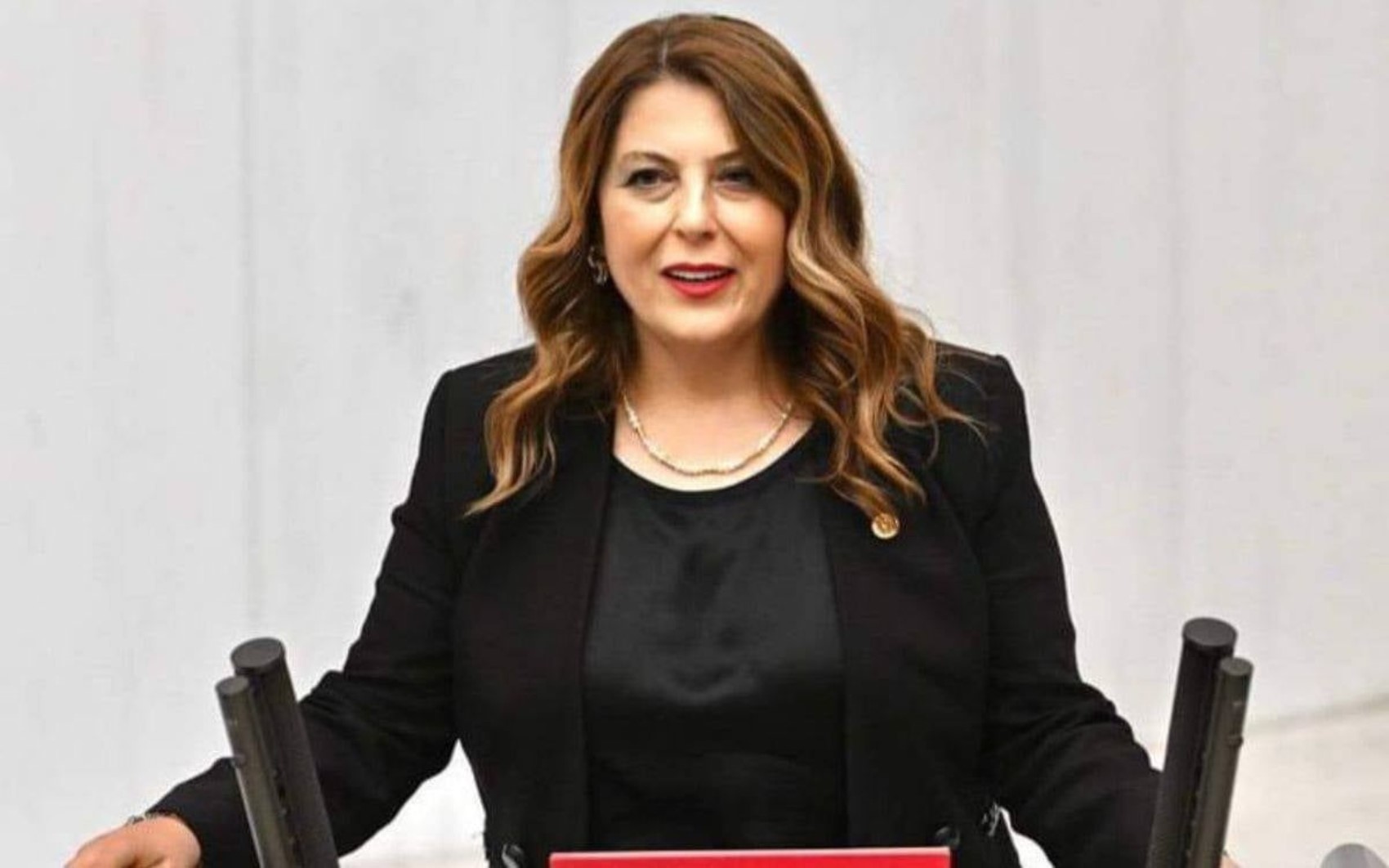 Özgür Özel'in partisinde büyük fire: YENİ Parti'de çerçeve yasaya 'hayır' diyen milletvekilleri belli oldu