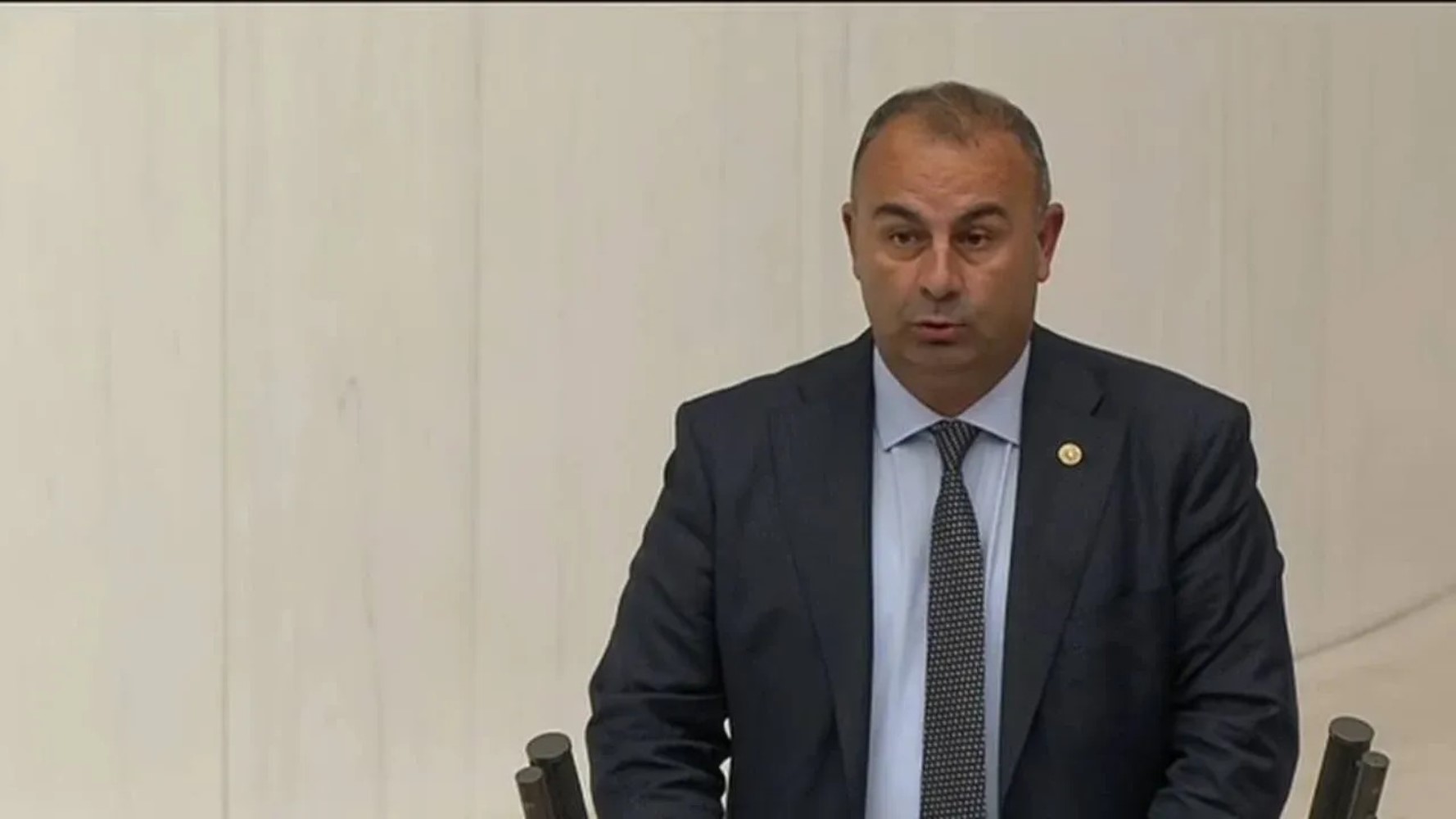 Özgür Özel'in partisinde büyük fire: YENİ Parti'de çerçeve yasaya 'hayır' diyen milletvekilleri belli oldu