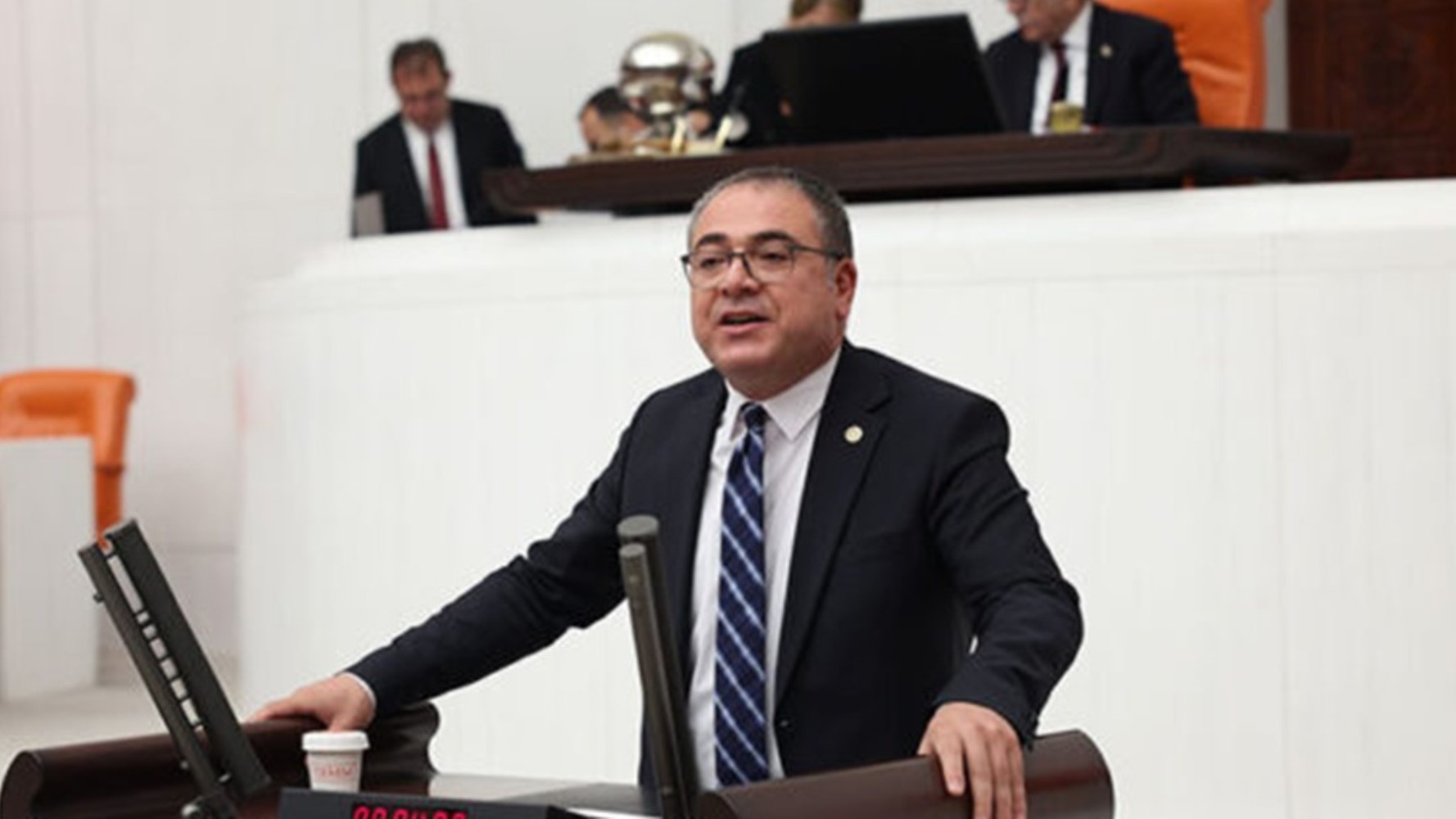 Özgür Özel'in partisinde büyük fire: YENİ Parti'de çerçeve yasaya 'hayır' diyen milletvekilleri belli oldu