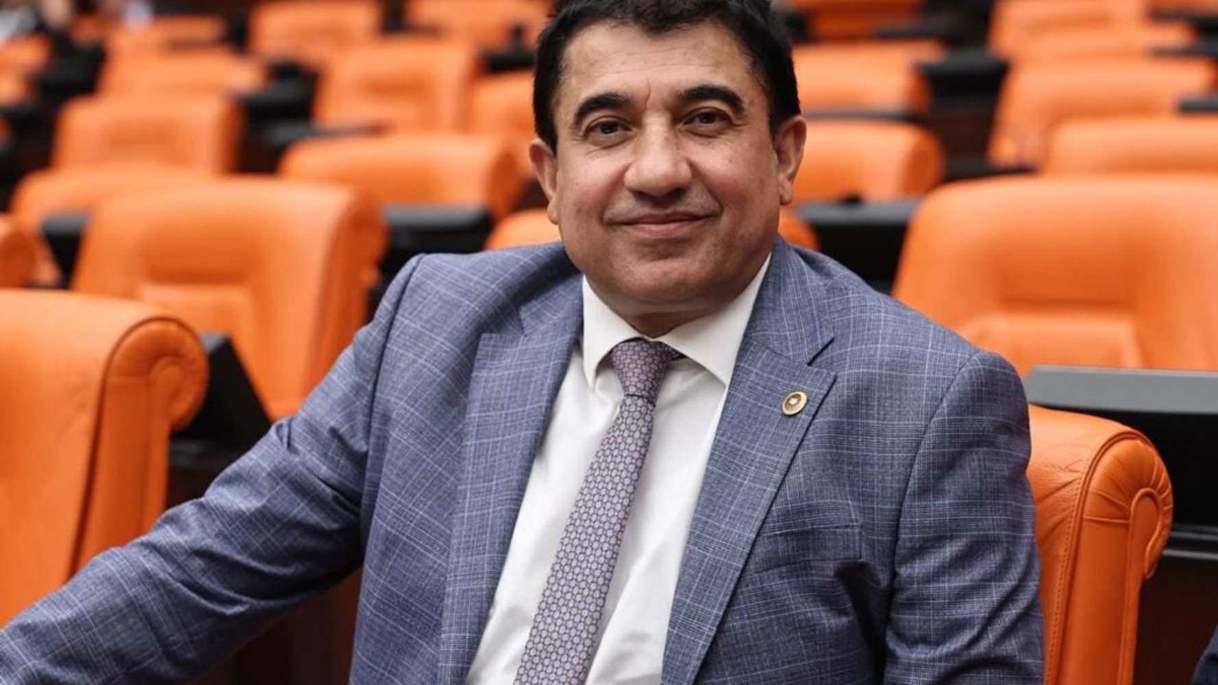 Özgür Özel'in partisinde büyük fire: YENİ Parti'de çerçeve yasaya 'hayır' diyen milletvekilleri belli oldu