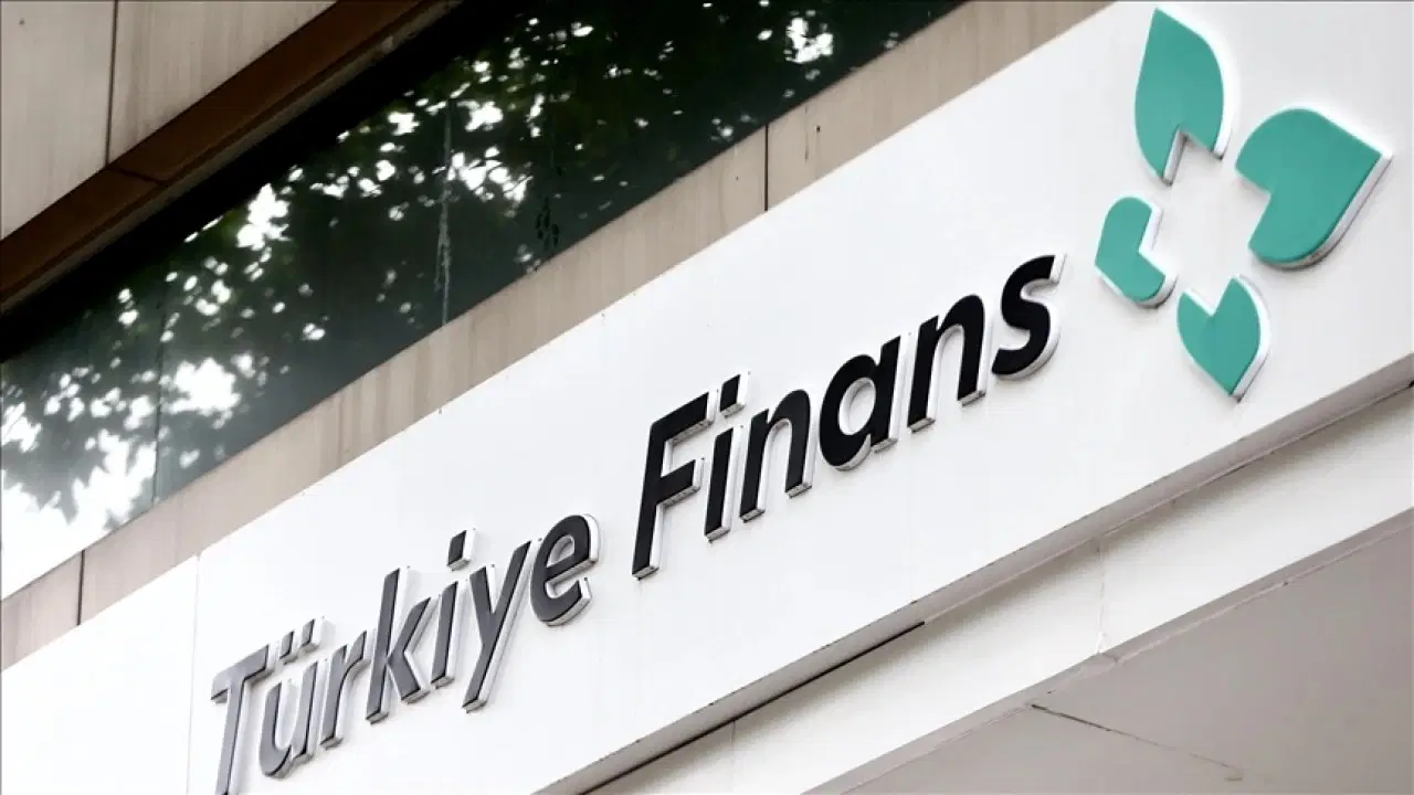 Türkiye Finans şube tabelası