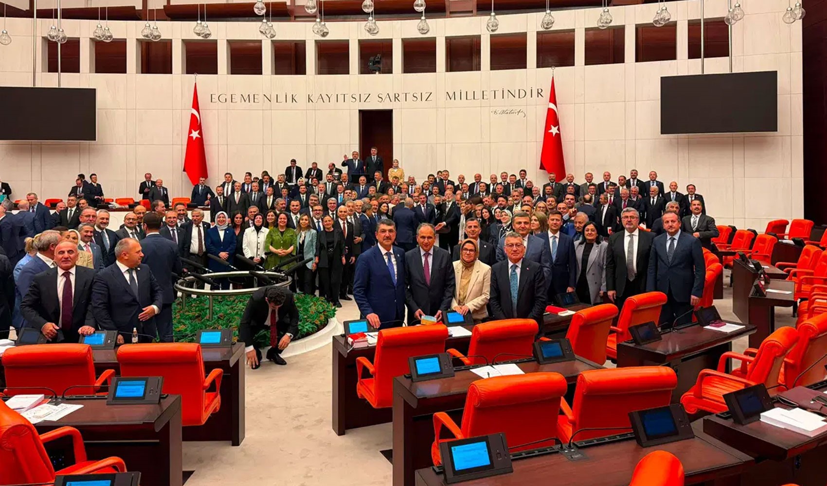 İkinci açılım sürecinde yeni eşik: Gazeteler çerçeve yasanın kabul edilmesini nasıl gördü?