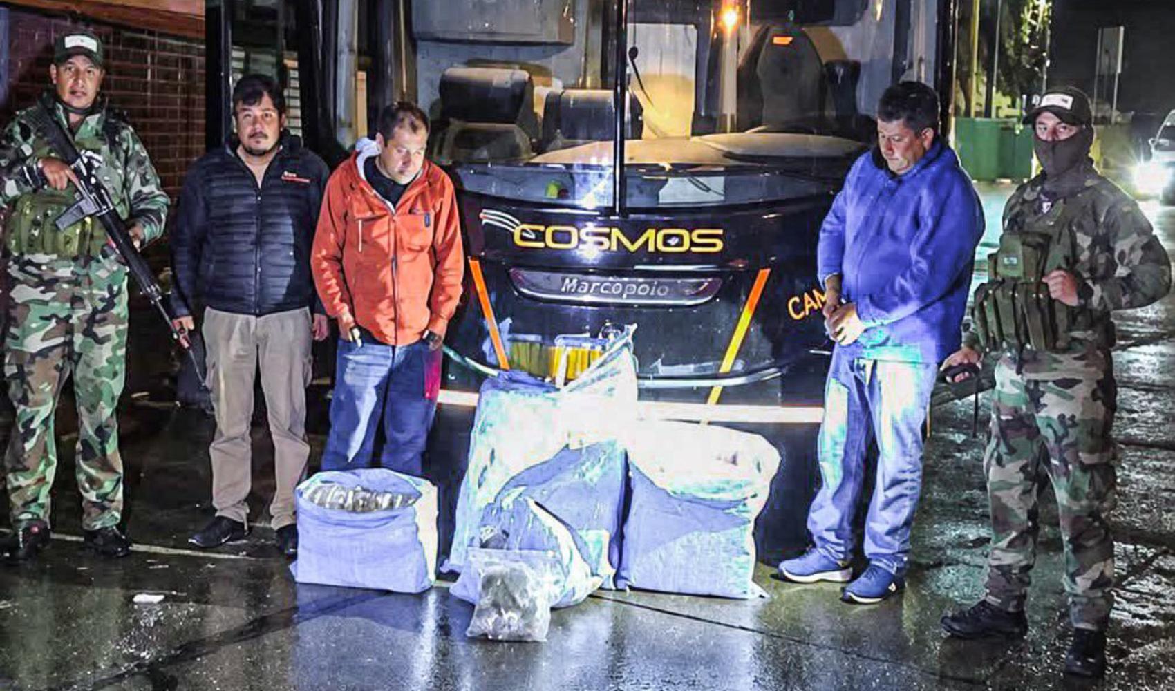 Sequestrati 86,5 chili di marijuana sull'autobus della squadra: 3 autisti in stato di fermo