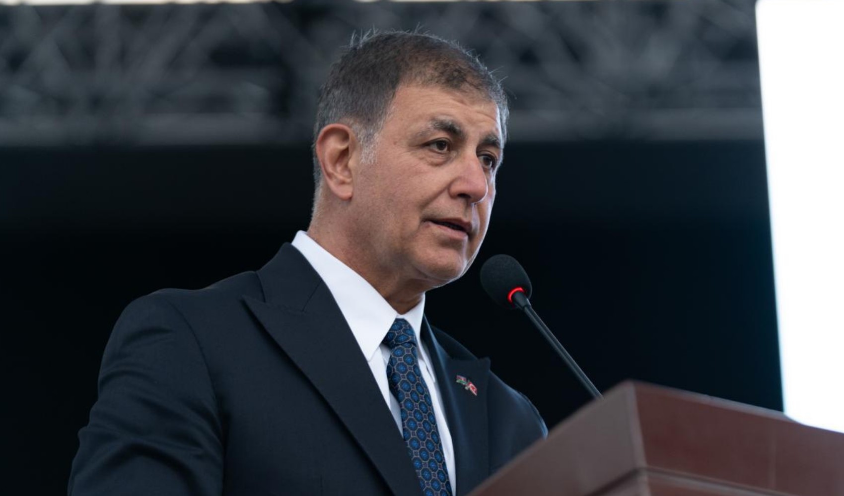 Cemil Tugay'dan AKP kararı