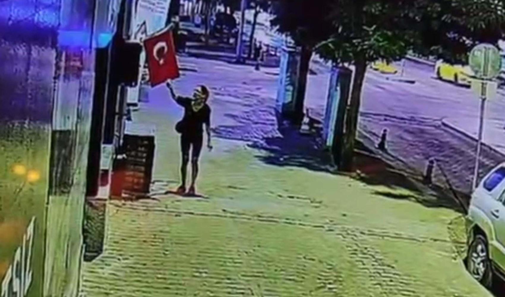 Muğla’da Türk bayrağını yakan şüpheli gözaltında