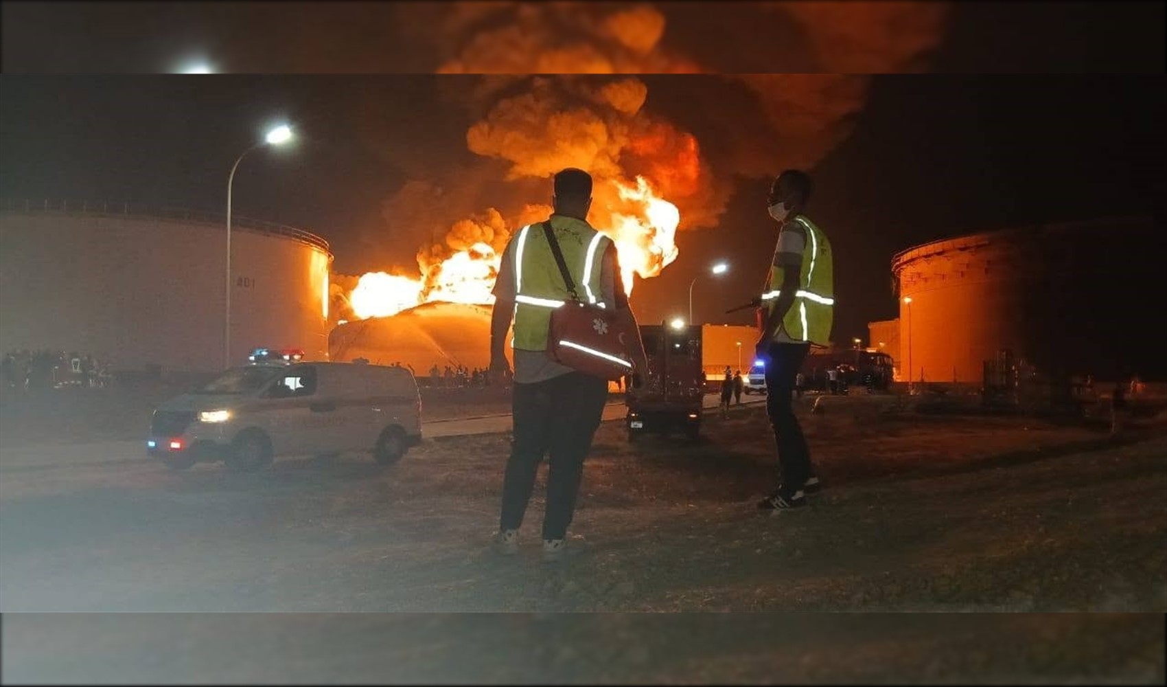 Ölsaustritt aus Tanker vor der Küste Omans erreicht das Festland: 40 Kilometer Küstenlinie betroffen