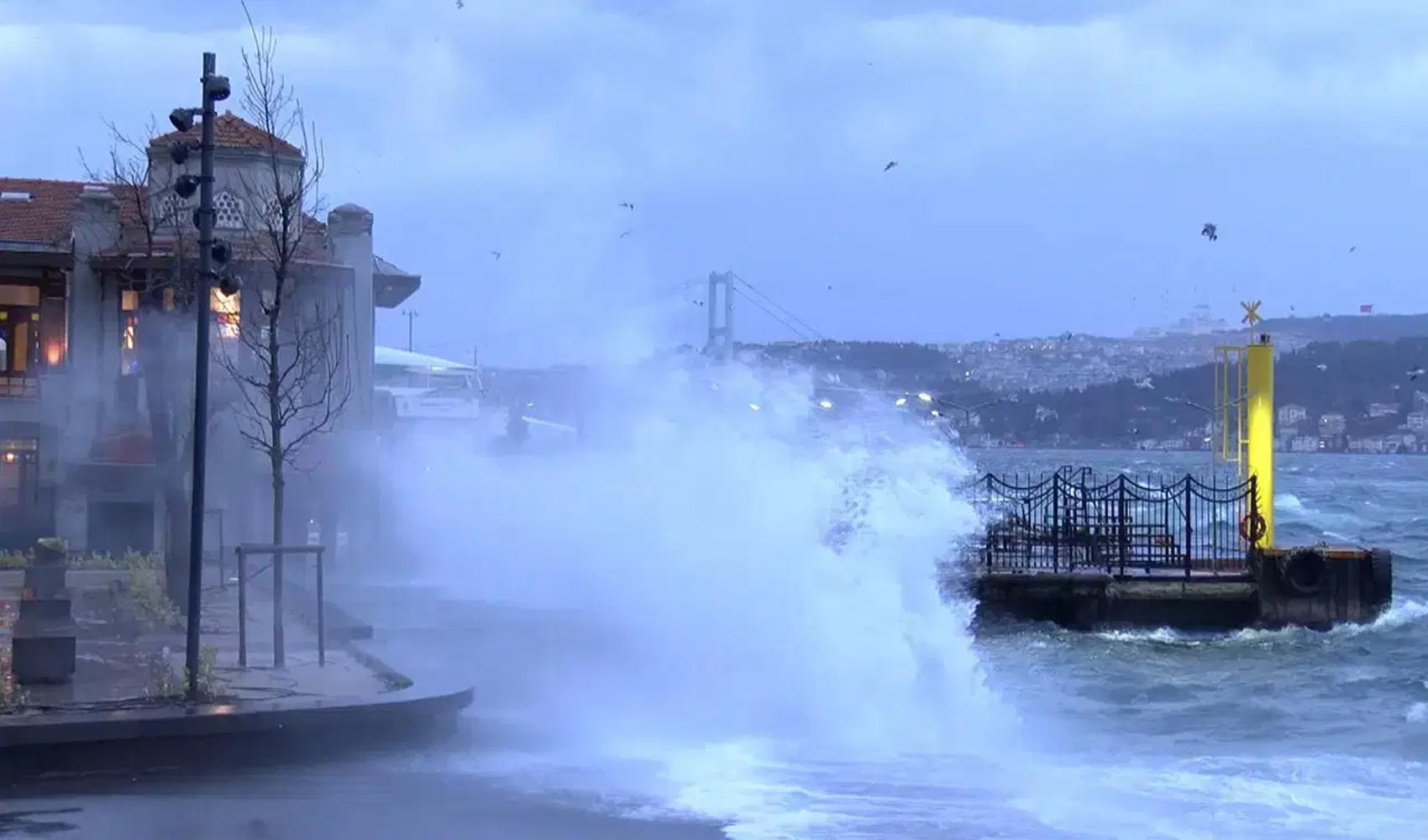 Kuzeyde sağanak, Marmara'da fırtına