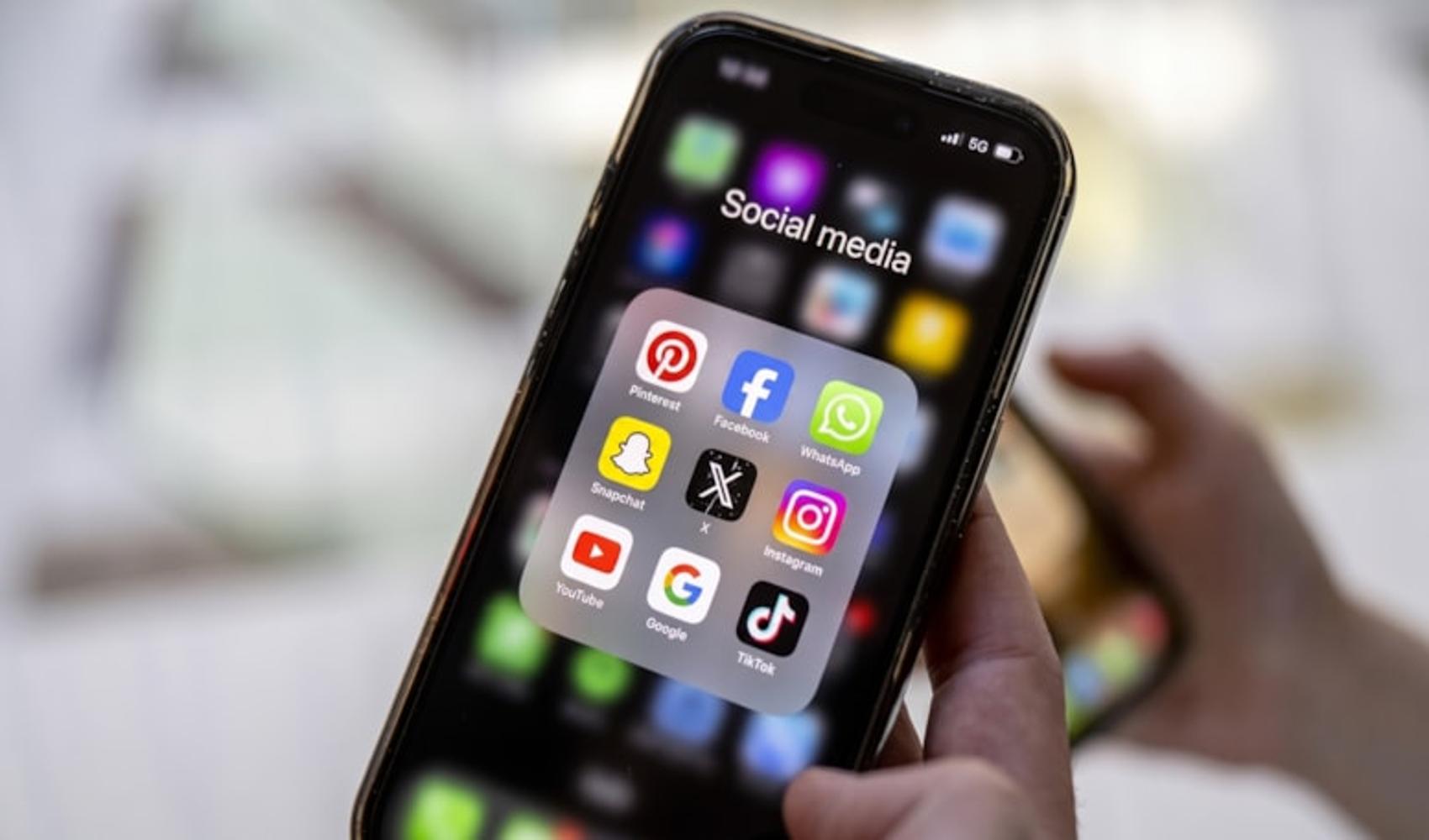 756,000 Instagram and Facebook accounts shut down in a single night