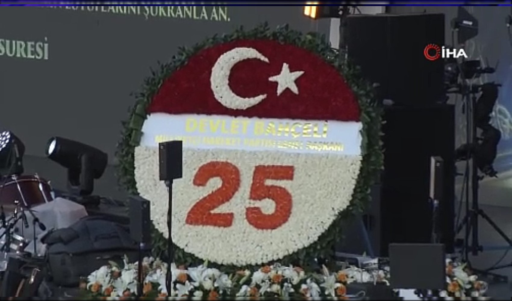 MHP lideri Bahçeli’den AKP’nin 25. kuruluş yıl dönümüne özel çelenk