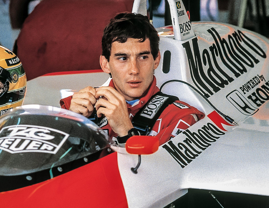 Ayrton Senna’nın yarış aracında görüldüğü arşiv görüntüsü.