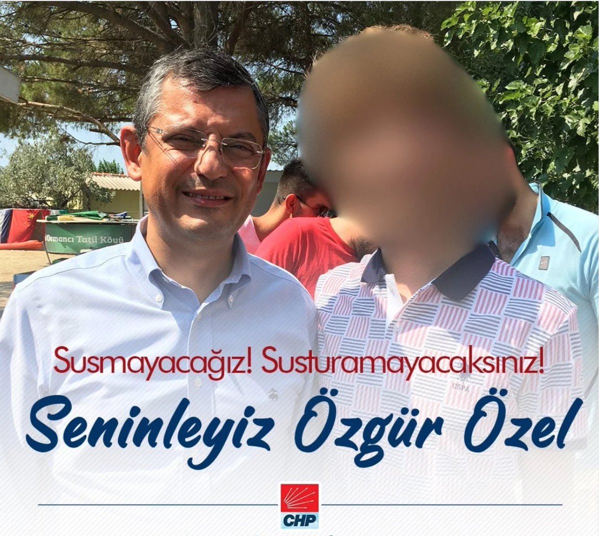 CHP logosu ve 'Seninleyiz Özgür Özel' yazısının bulunduğu, iki kişinin yer aldığı görsel.