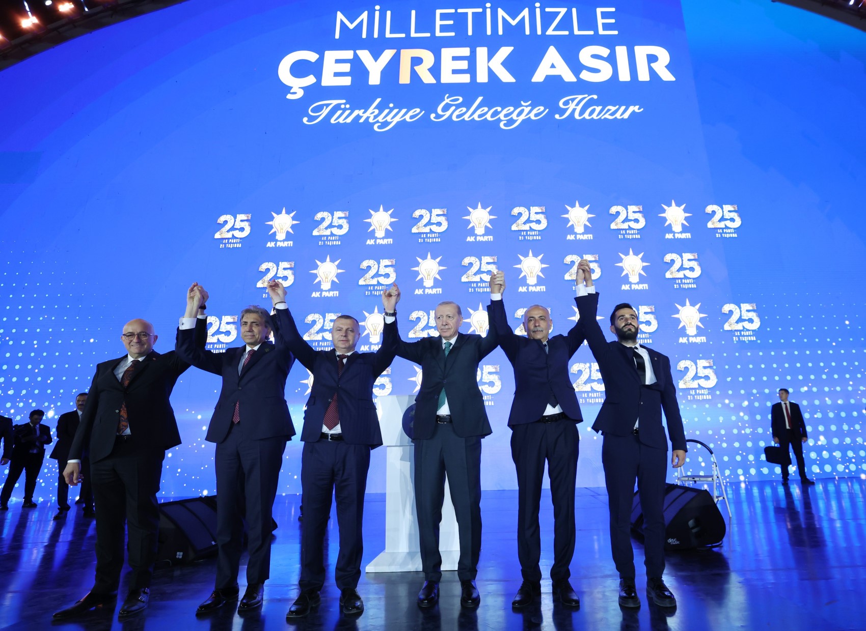 İşte AKP'ye geçen 7 belediye başkanı