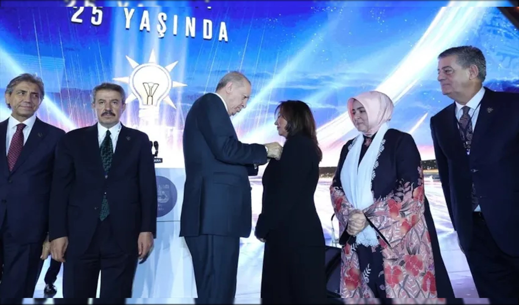 AKP tarihine geçti