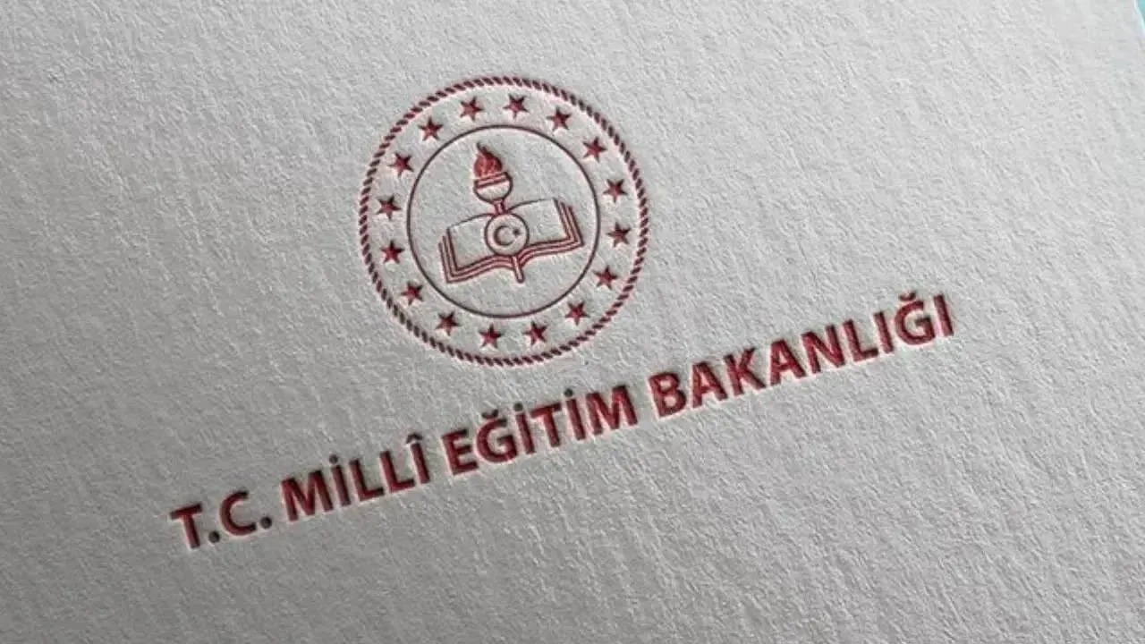 Milli Eğitim Bakanlığı amblemi ve yazısının yer aldığı görsel.