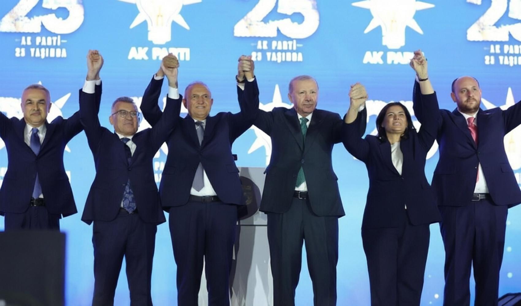 AKP’ye geçen Ömer Karakaş’tan ilk açıklama: 'Çizgimi değil, partimi değiştirdim'