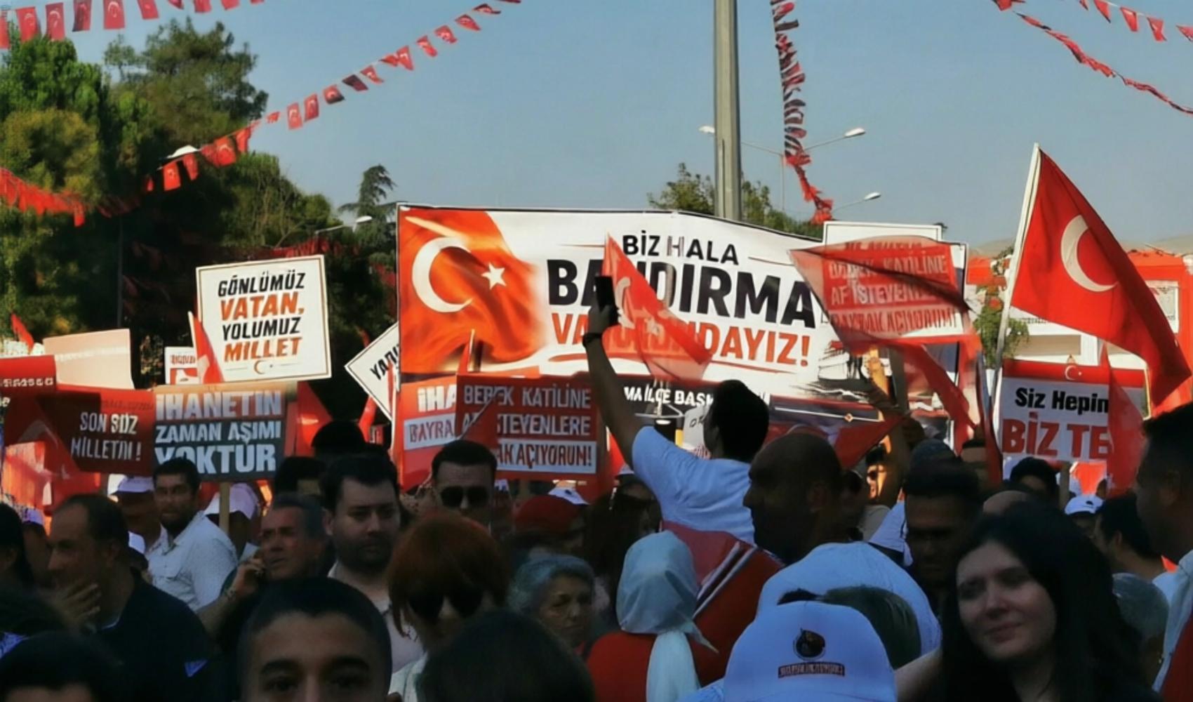 İYİ Parti Balıkesir’de çerçeve yasaya karşı miting yaptı: Dervişoğlu’ndan iktidara sert sözler