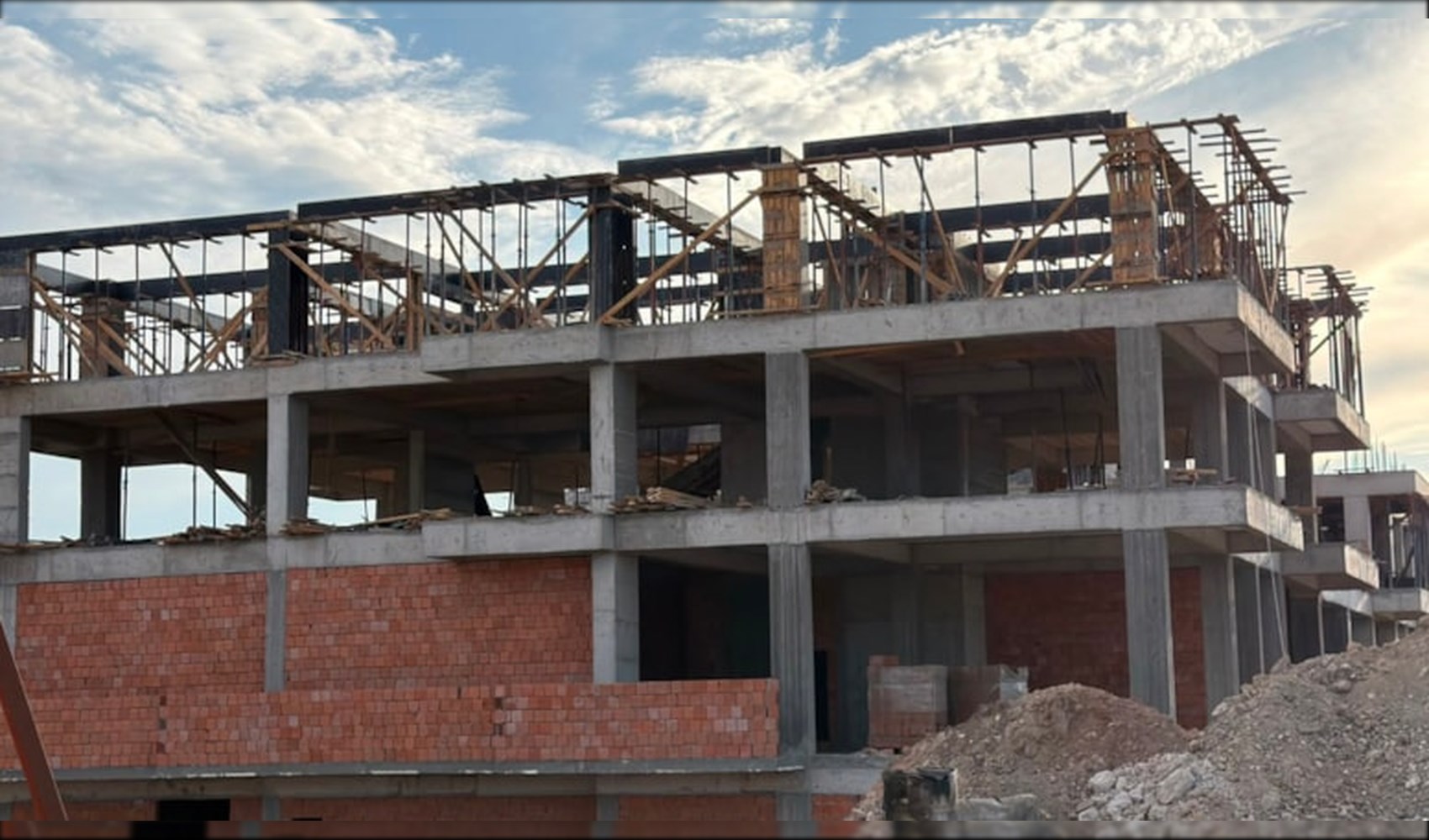Eskişehir’de inşaat kazası: İşçi üçüncü kattan düşerek yaşamını yitirdi