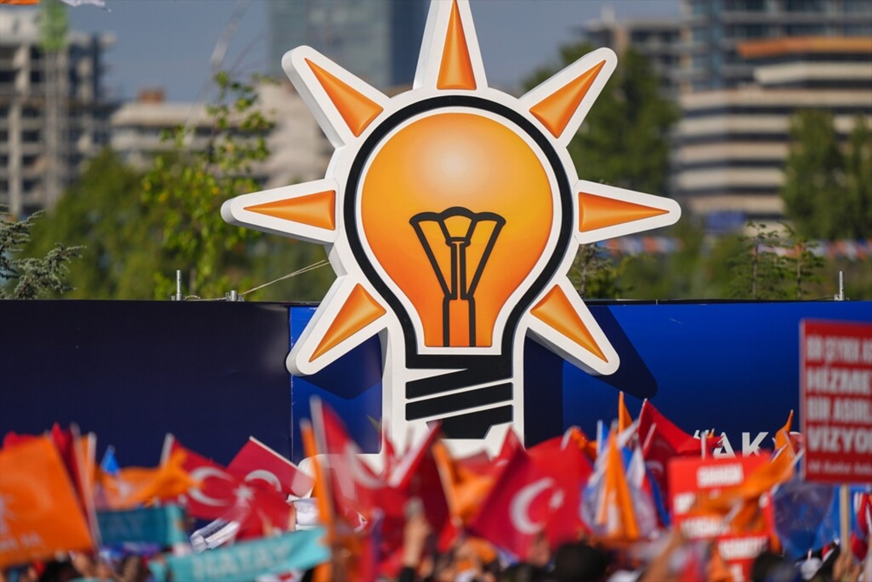 Kulis: Ankara'da 3 ilçe belediye başkanı daha AKP'ye geçecek! Yandaş gazeteci isimleri açıkladı