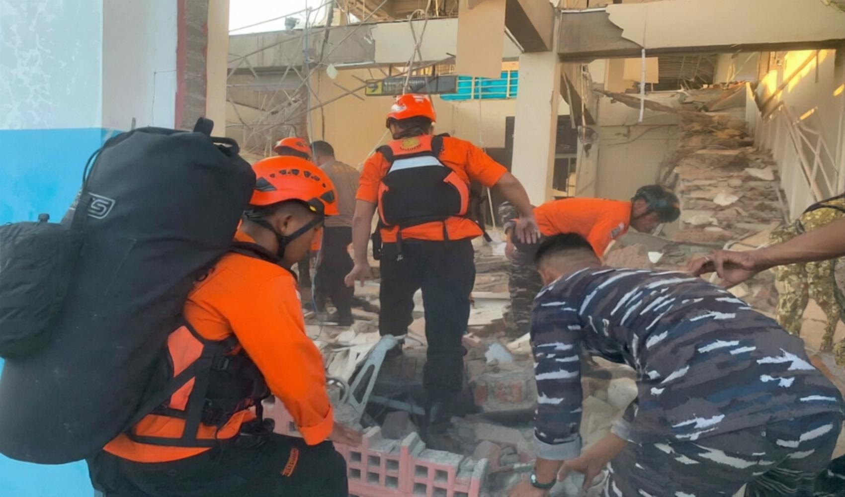 Endonezya'da 7,7'lik depremin bilançosu ağırlaşıyor: Can kaybı 53'e yükseldi