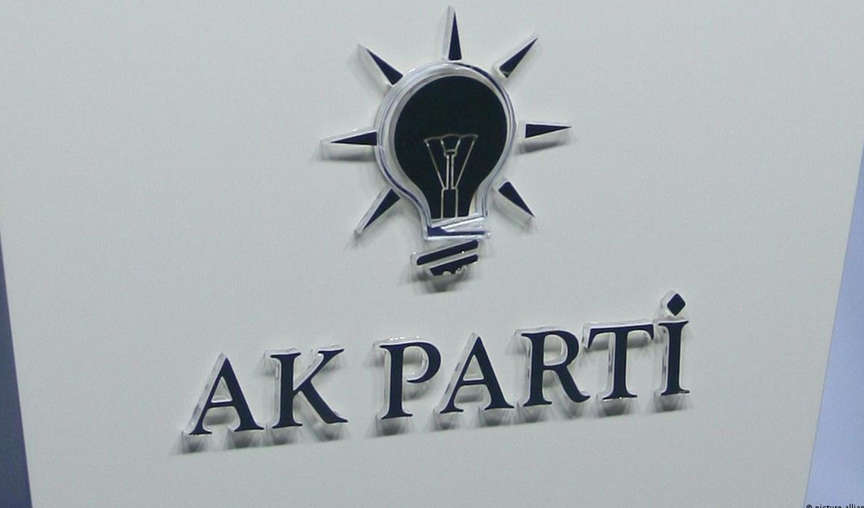 Ömer Çelik a annoncé : une ancienne députée de l'AKP est décédée