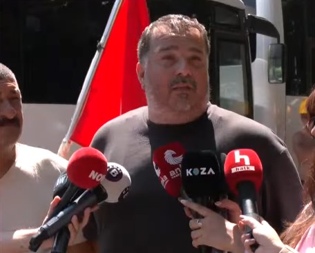 Bağımsız Maden-İş Yönetim Kurulu Üyesi Volkan Çetin, Ankara’daki eylemde basın mensuplarına açıklama yapıyor.