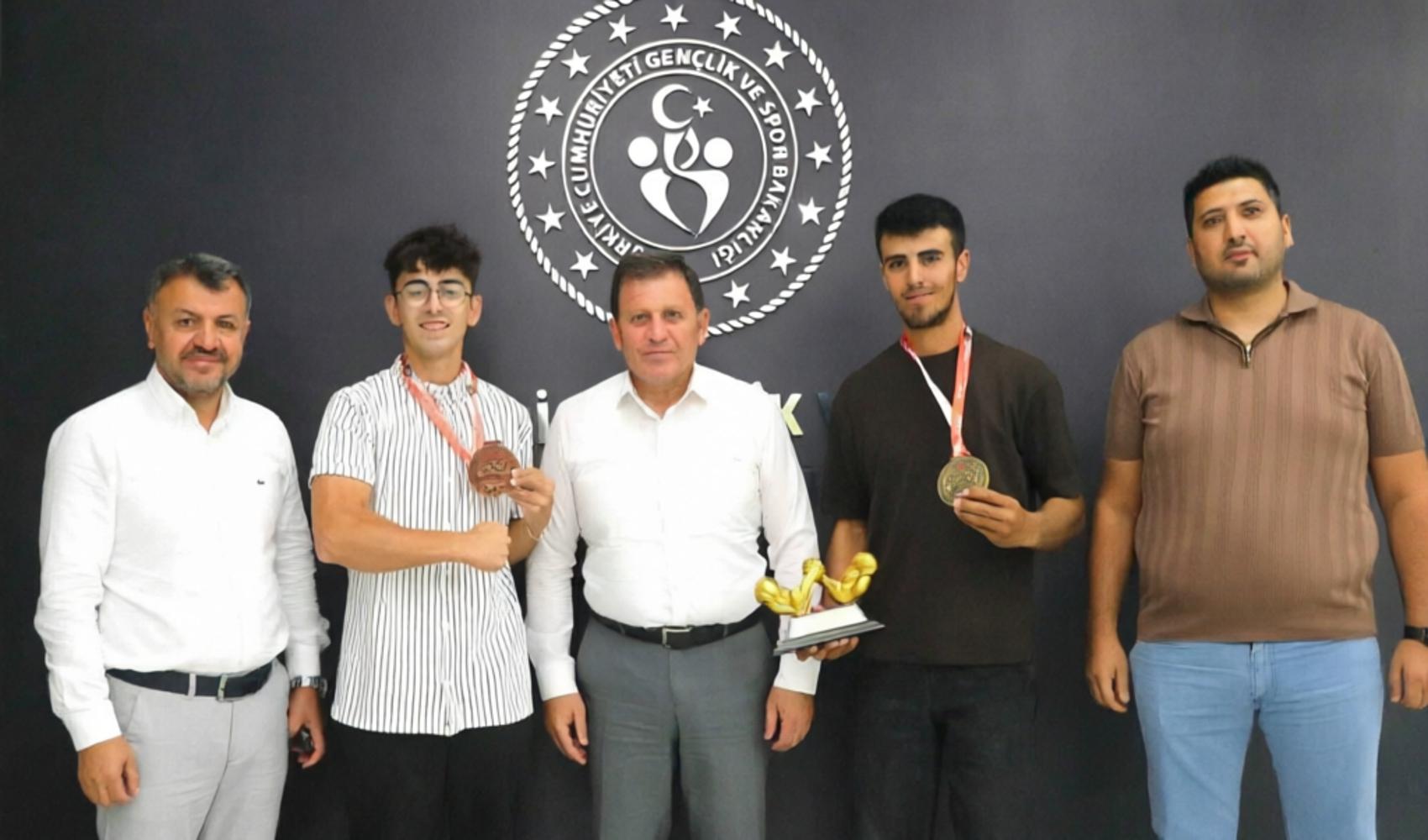 Kayseri’den bilek güreşinde Türkiye şampiyonluğu