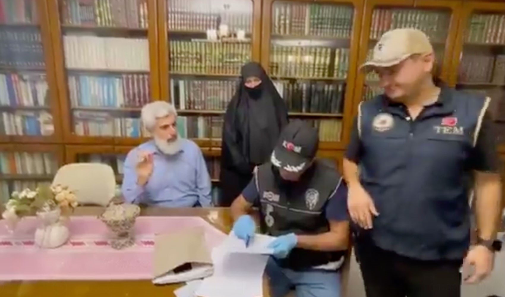 Alparslan Kuytul'un gözaltına alındığı anlar ortaya çıktı