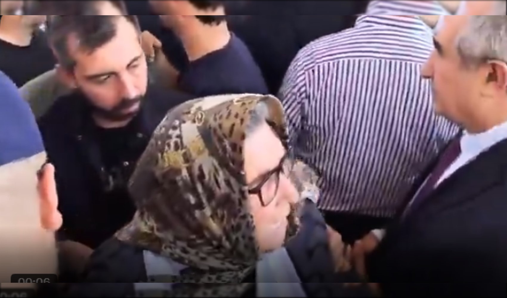 Şehit Annesi Pakize Akbaba, Kılıçdaroğlu’na sert sözlerle yüklendi: 'Satılmış vatan haini o!'