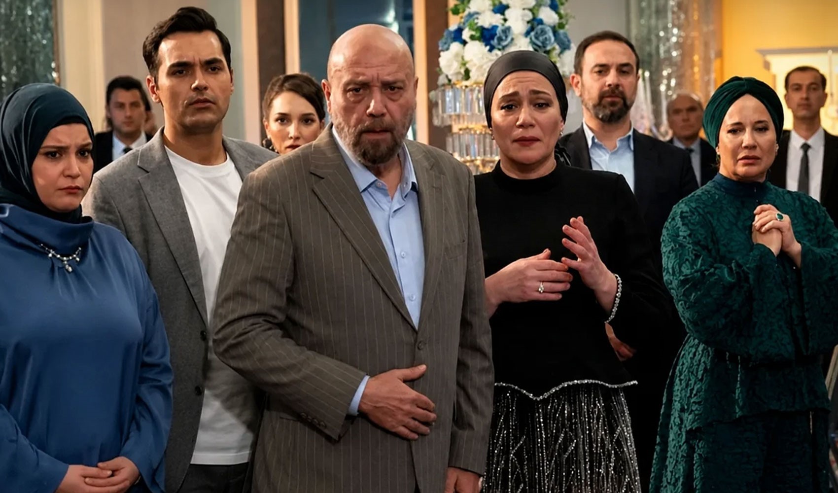 Kızılcık Şerbeti'nde yaprak dökümü