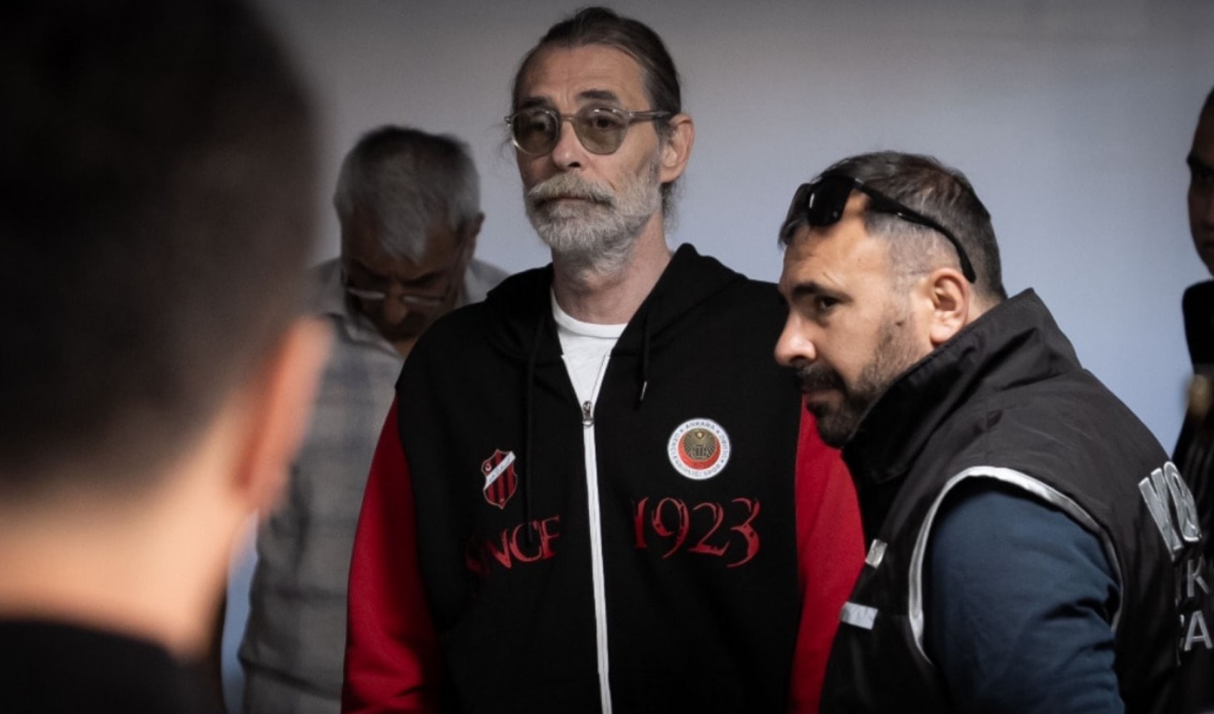 Son Dakika: Erdal Beşikçioğlu adliyeye sevk edildi