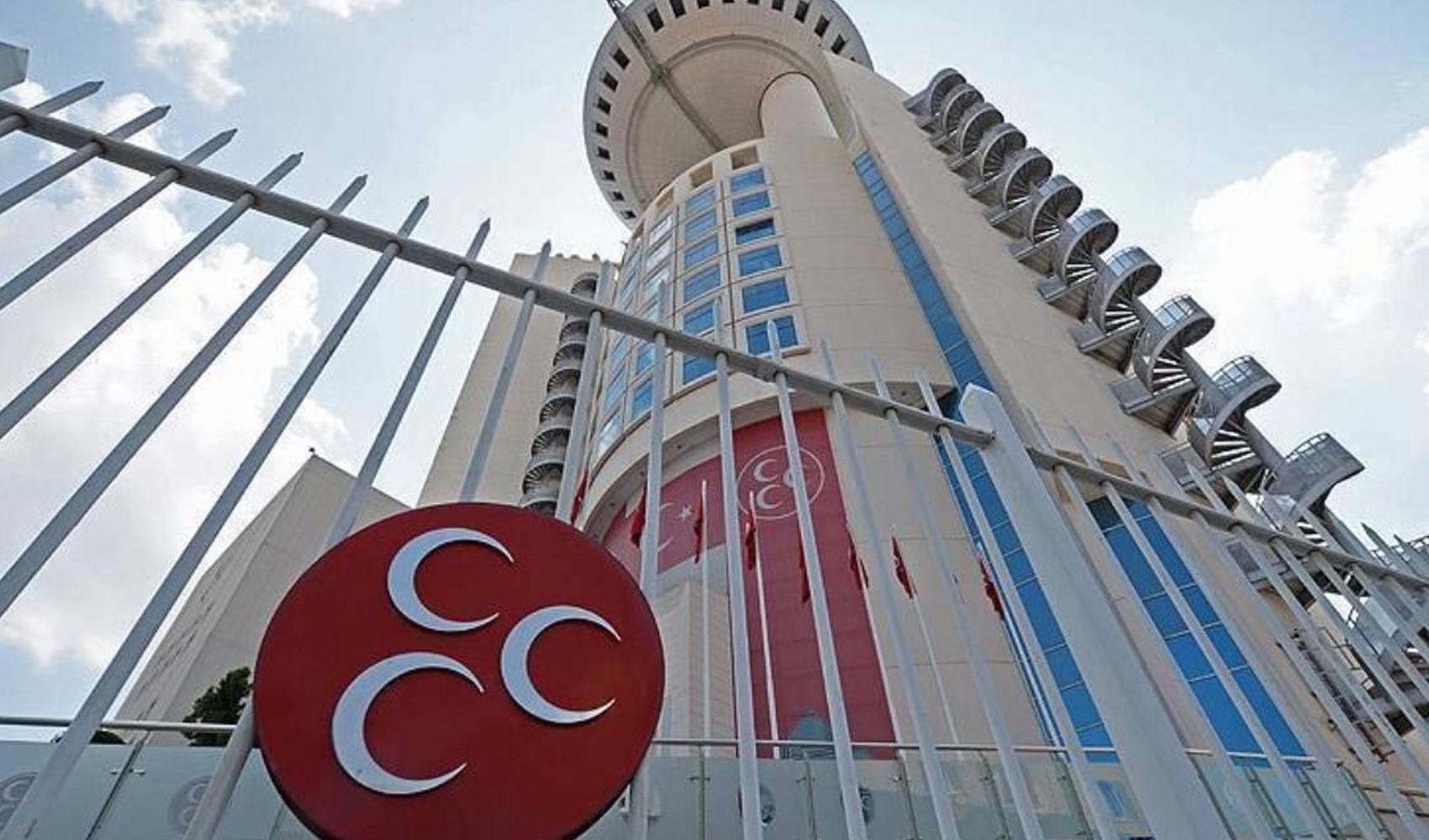 Eski MHP'li vekil hayatını kaybetti
