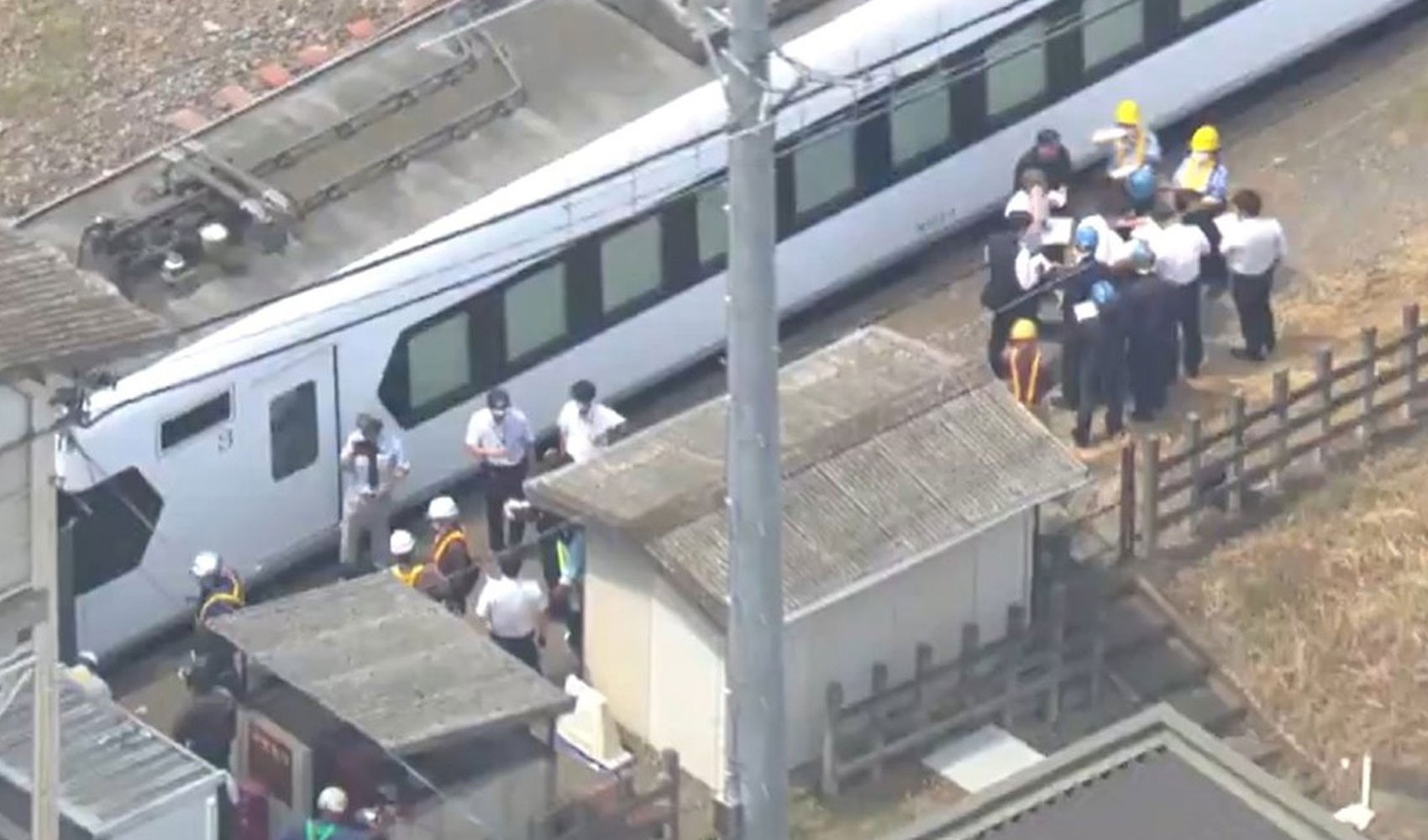 Japonya’da facia: Hızlı tren işçilere çarptı! 4 kişi hayatını kaybetti