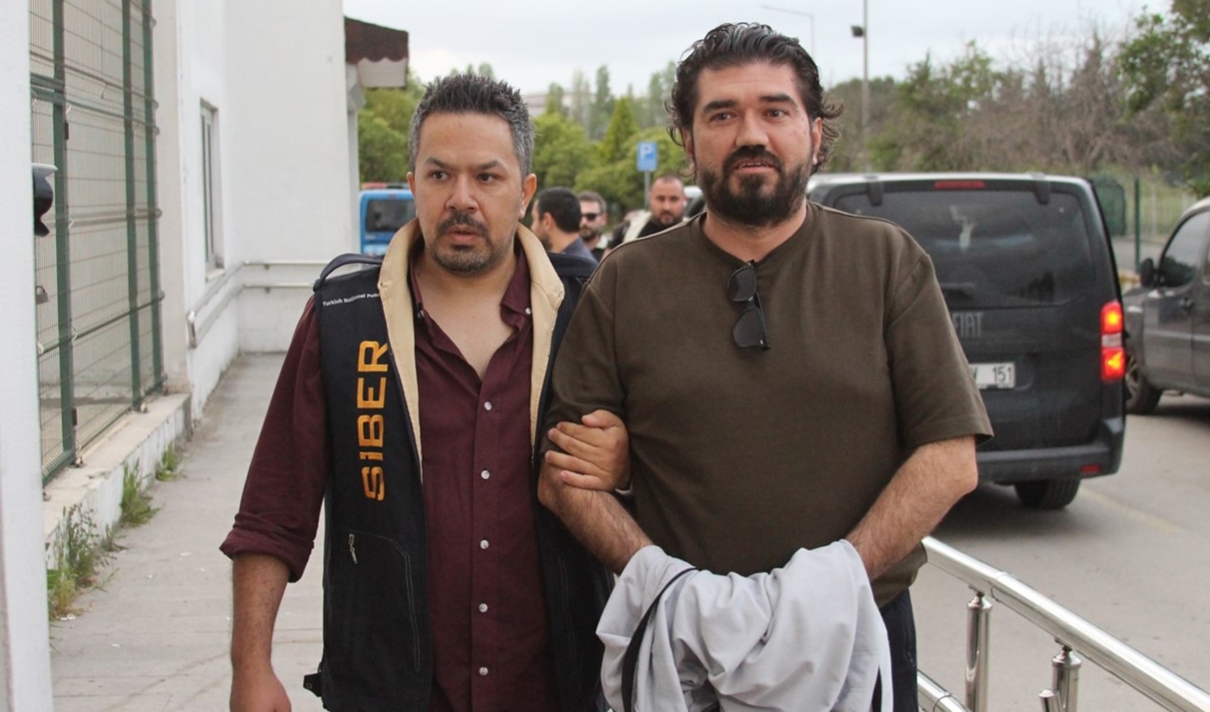 Rasim Ozan Kütahyalı'nın tahliyesinde dikkat çeken ayrıntı