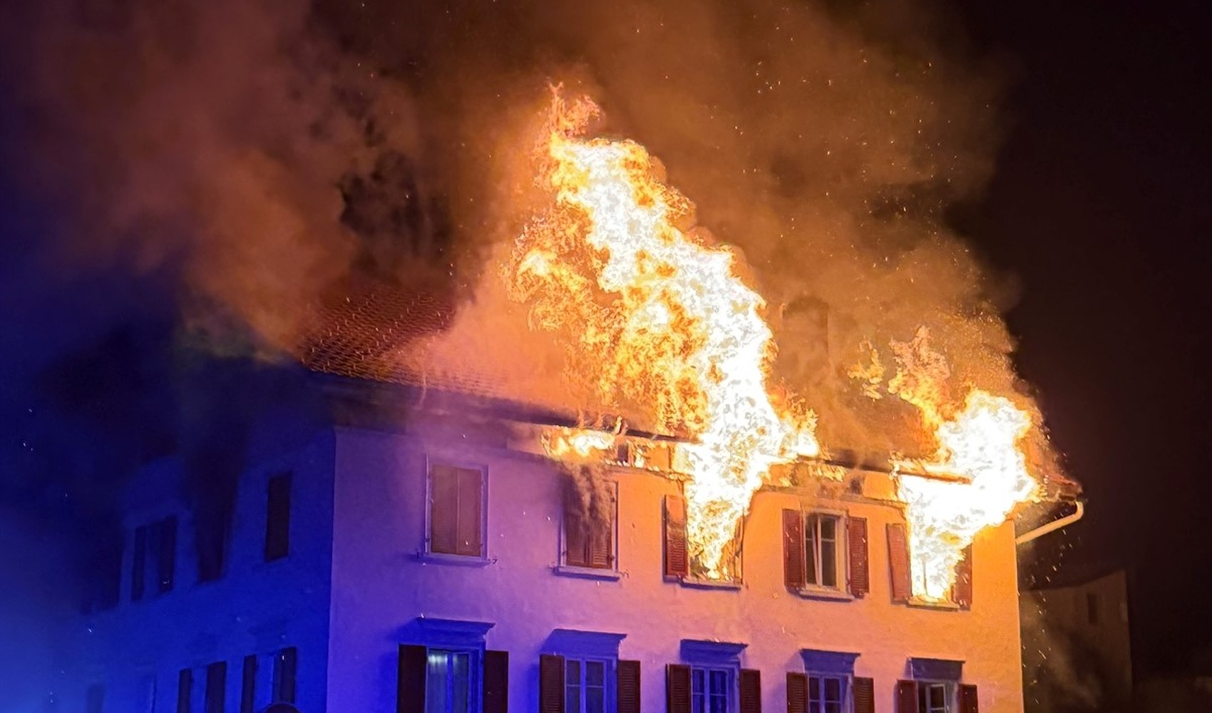 İsviçre’nin Thusis kasabasında restoranda yangın: 8 kişi yaralandı, 5 kişiden haber alınamıyor