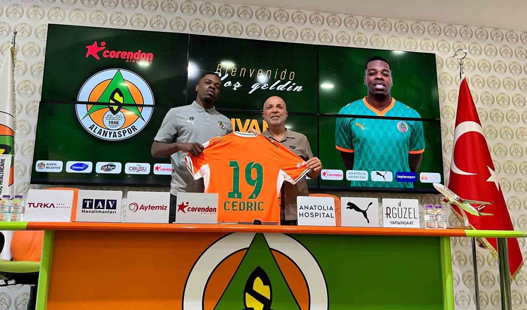 Alanyaspor’dan Ivan Cedric takviyesi