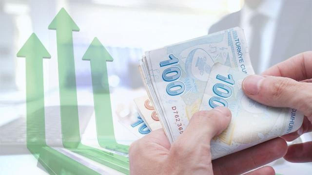 Türk lirası banknotlar ve yükselişi simgeleyen yeşil oklar.