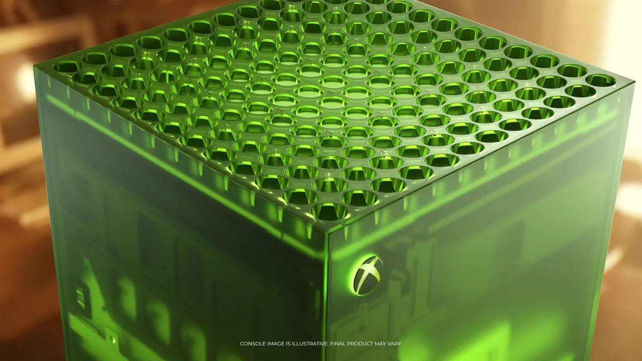 Yeşil şeffaf kasalı Xbox Series X25 konsolunun yakın plan görünümü.