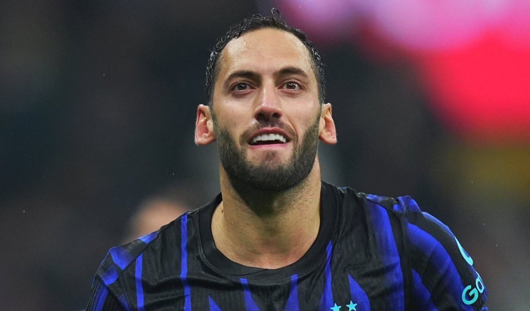 Hakan Çalhanoğlu sezona müthiş golle başladı