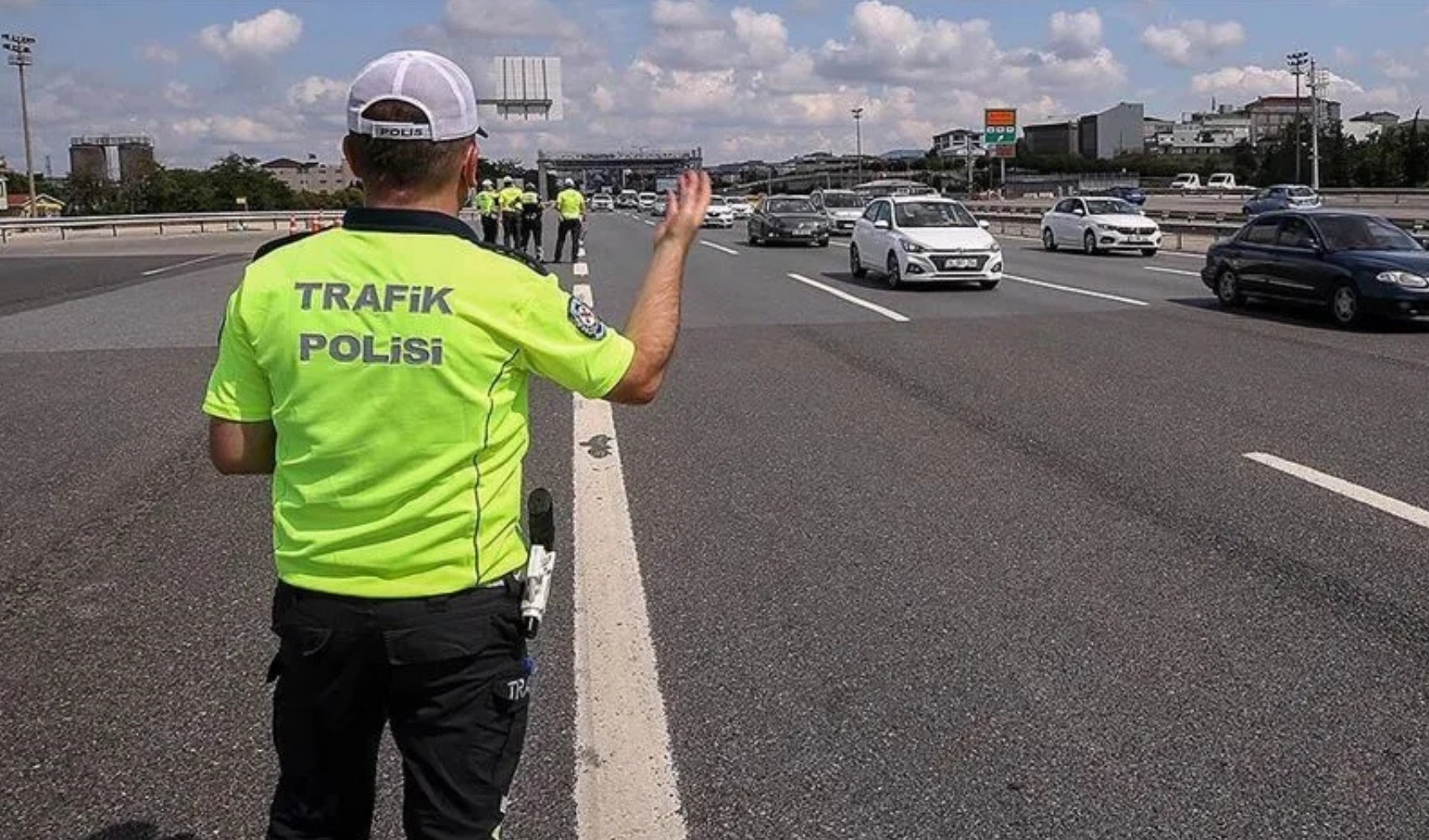 İstanbul'da bu yollar trafiğe kapatıldı